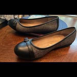 ✨Croft & Barrow Plaid Buckle Flats 🌟🥿